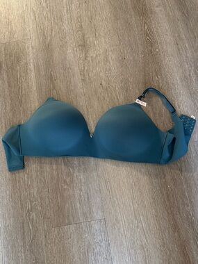 Wireless push-up bra from Victoria’s Secret 42 DDD NWT